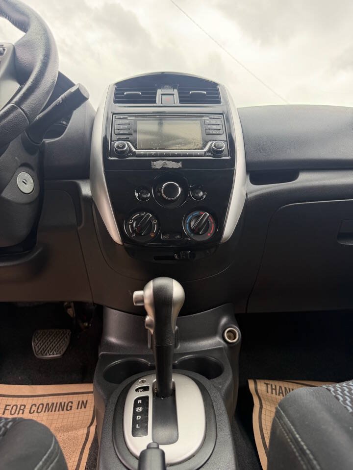 Used 2018 Nissan Versa Note SV FWD image 13