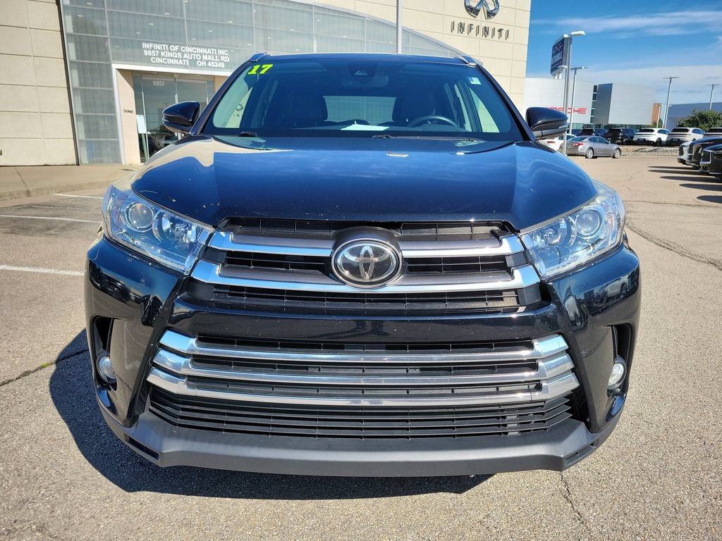 Used 2017 Toyota Highlander Limited AWD/4WD image 8