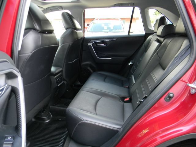 Used 2020 Toyota RAV4 Limited AWD/4WD image 21