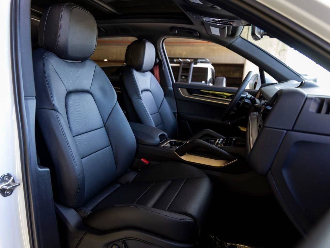 New 2025 Porsche Cayenne S image 78