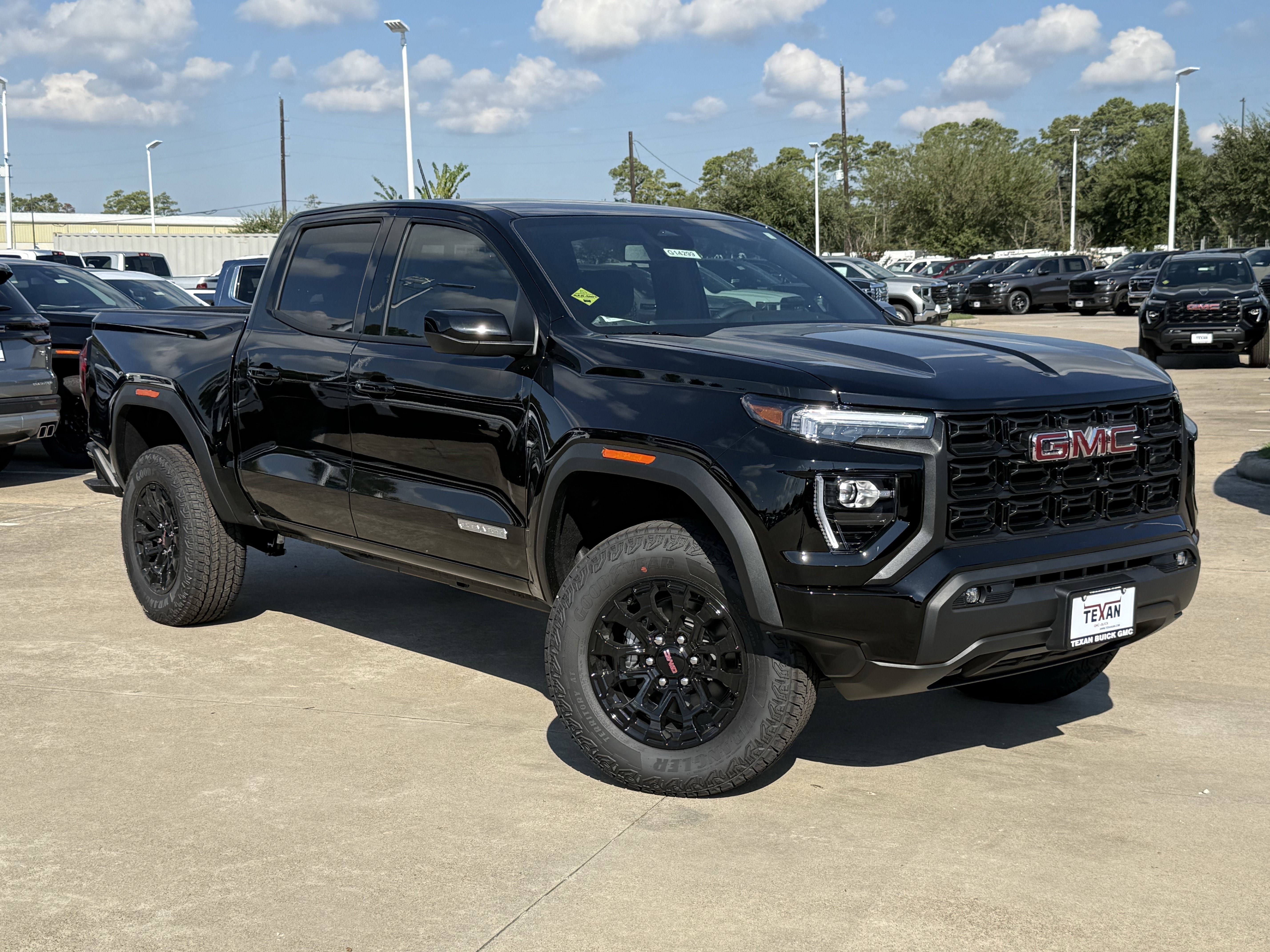 New 2026 GMC Canyon Elevation w/ Convenience Package image 2