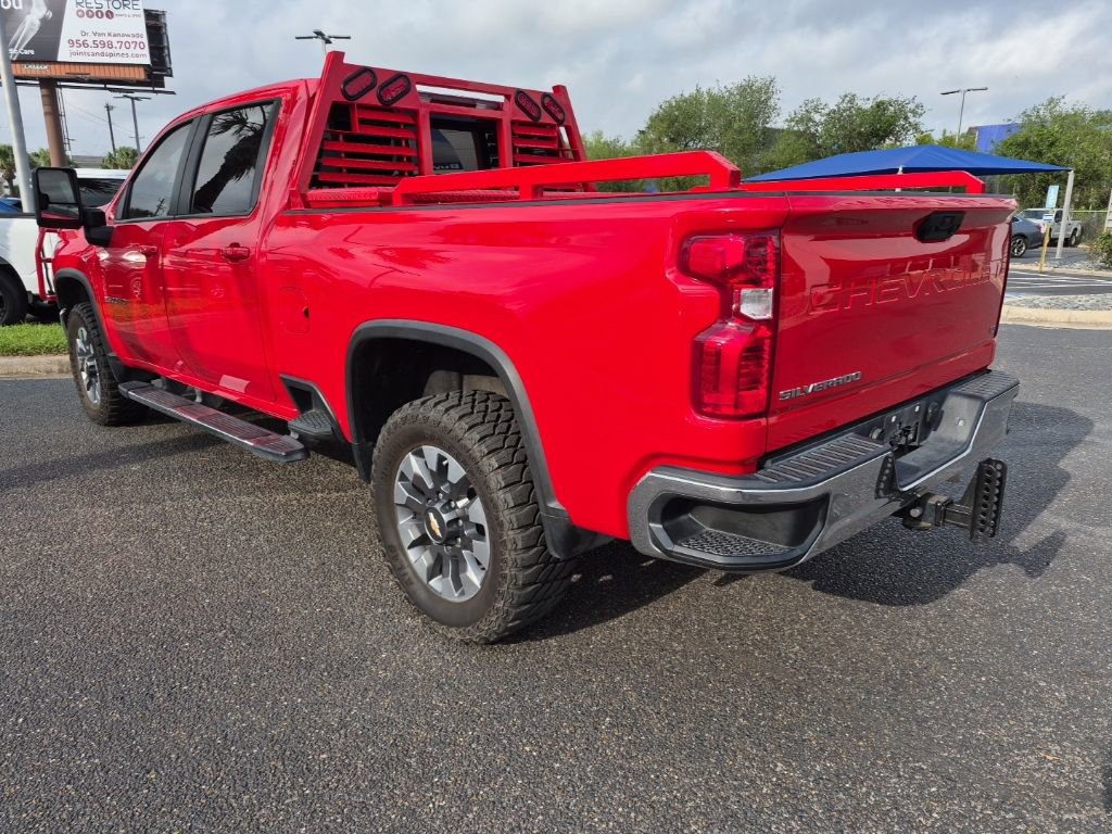 Used 2022 Chevrolet Silverado 2500 LT w/ Convenience Package image 3