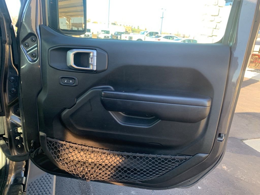 Used 2020 Jeep Wrangler Sport image 14