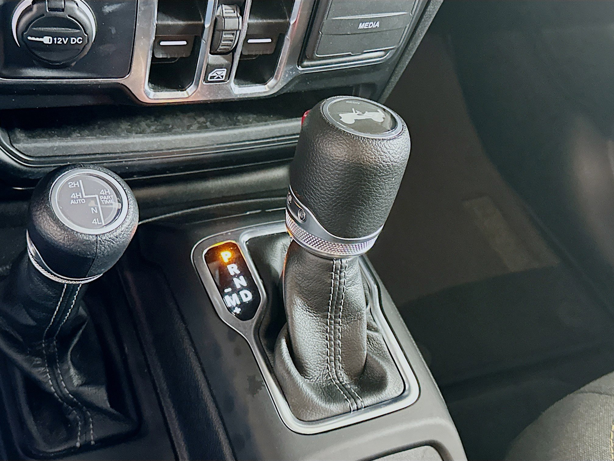 Used 2025 Jeep Wrangler Sahara w/ Safety Group image 24