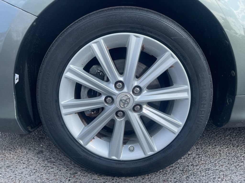 Used 2012 Toyota Camry XLE FWD image 11