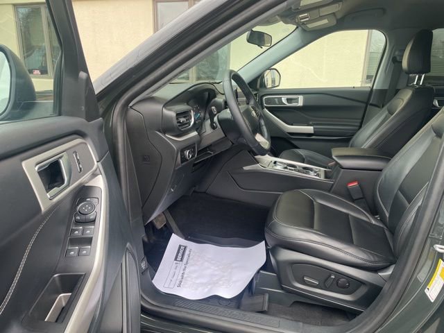 Used 2023 Ford Explorer XLT w/ Equipment Group 202A image 21