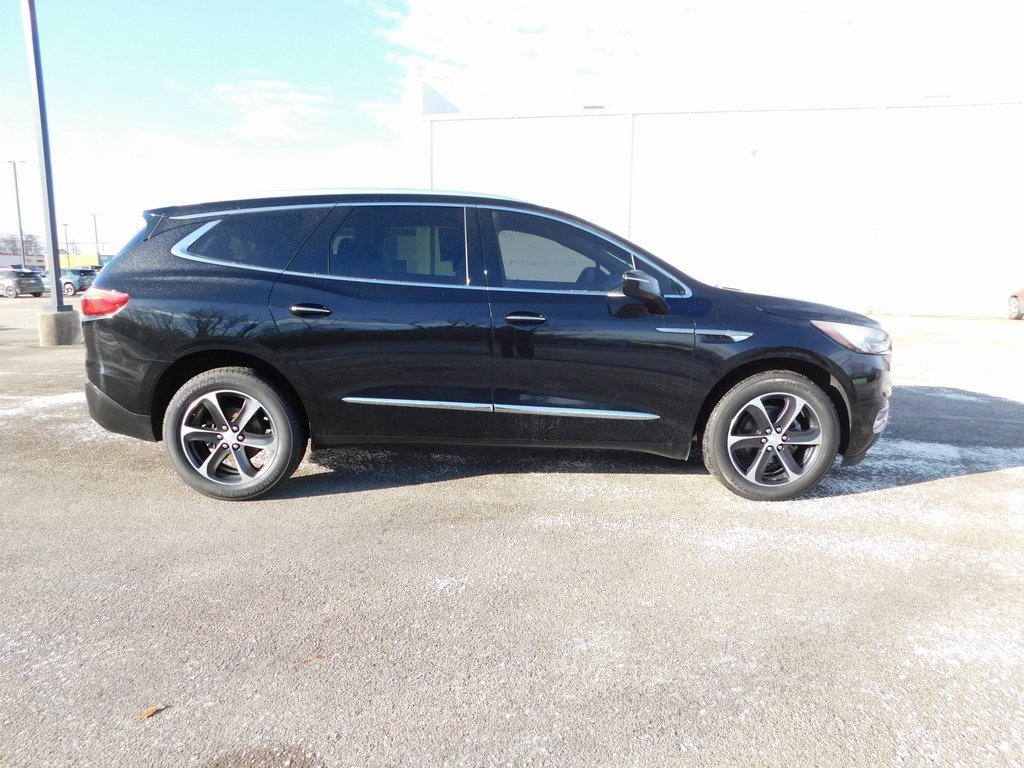 Used 2021 Buick Enclave Essence w/ Sport Touring Edition image 2