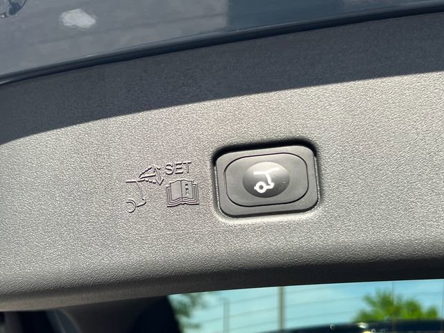 New 2026 Lincoln Nautilus Reserve AWD/4WD image 16