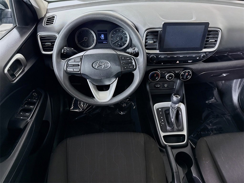 Used 2020 Hyundai Venue SE image 3