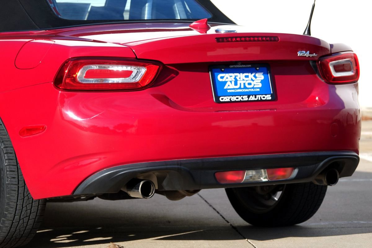 Used 2018 FIAT 124 Spider Lusso w/ Navigation & Sound Group image 28