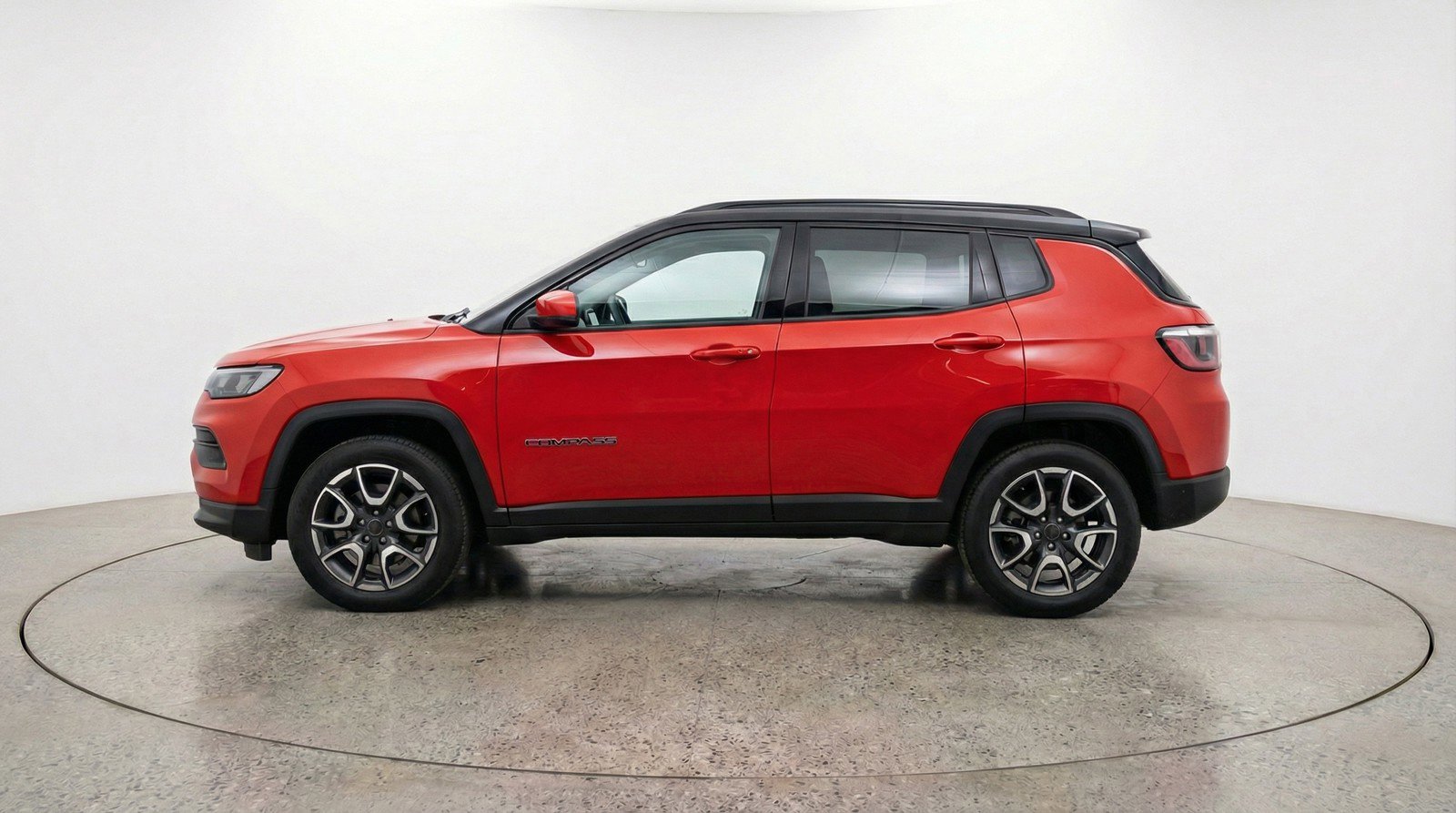 Used 2025 Jeep Compass Trailhawk image 5