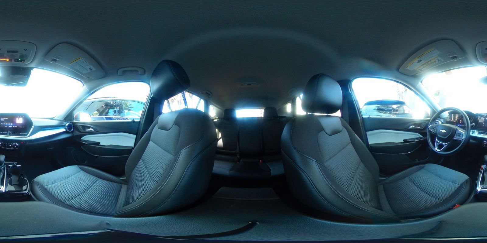 Used 2025 Chevrolet Trax LT w/ LT Convenience Package FWD image 40
