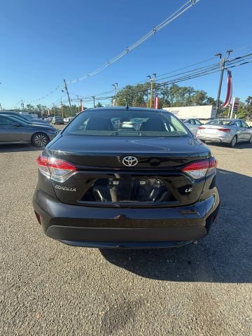 Used 2022 Toyota Corolla LE FWD image 6