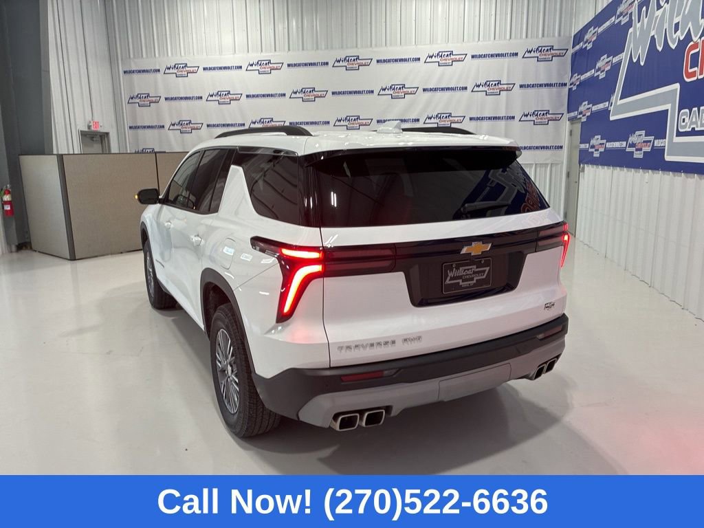 Used 2026 Chevrolet Traverse LT image 4