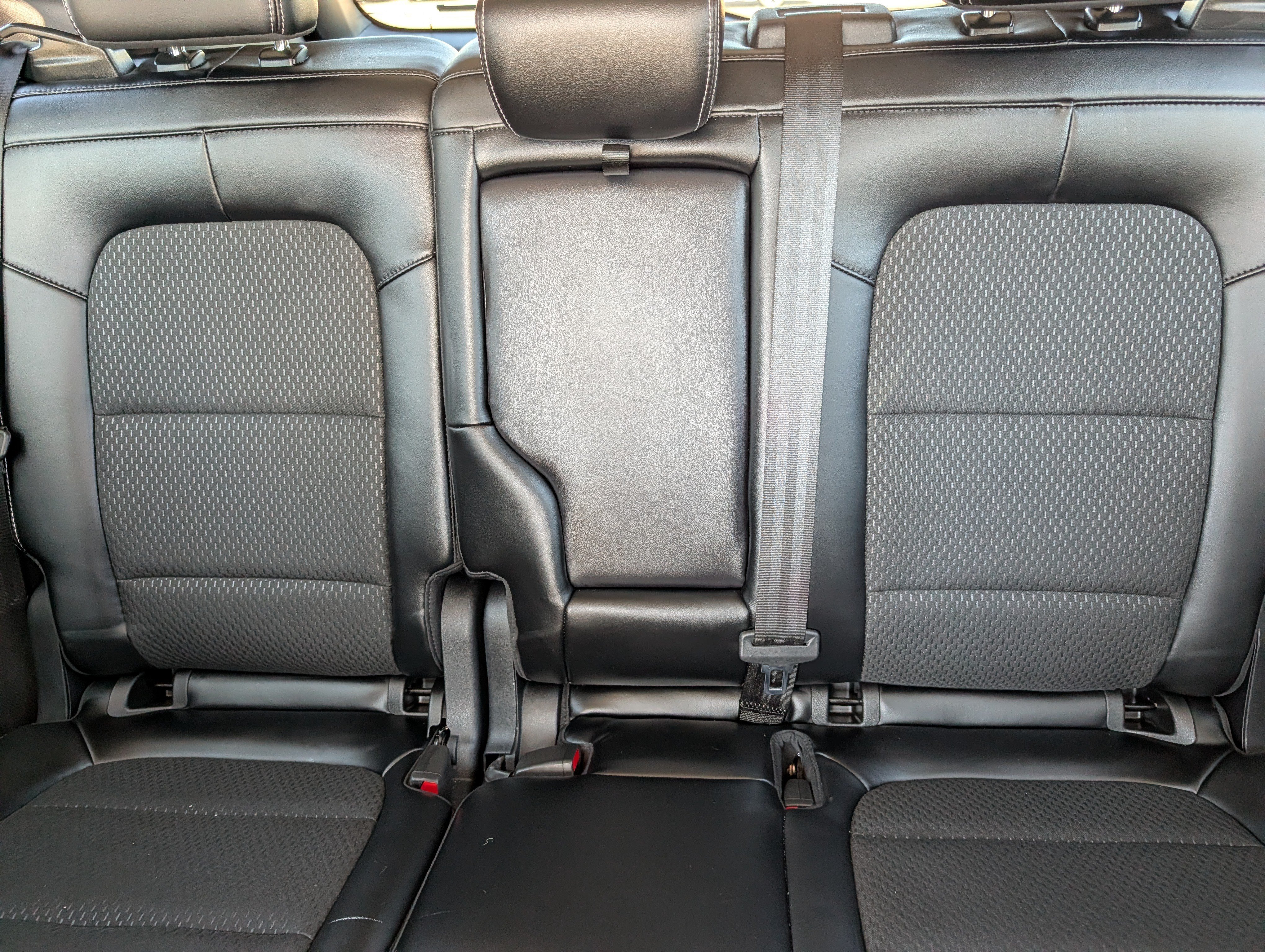 Used 2025 Ford Escape SE w/ Class II Trailer Tow Package FWD image 13