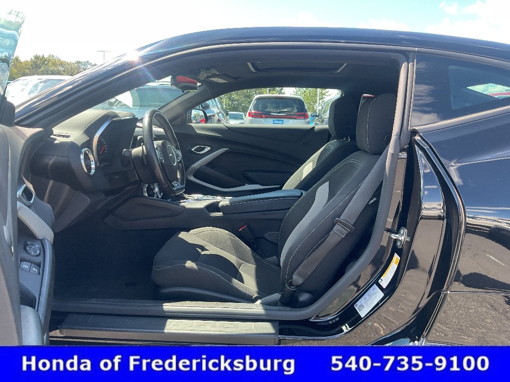 Used 2022 Chevrolet Camaro SS RWD image 16