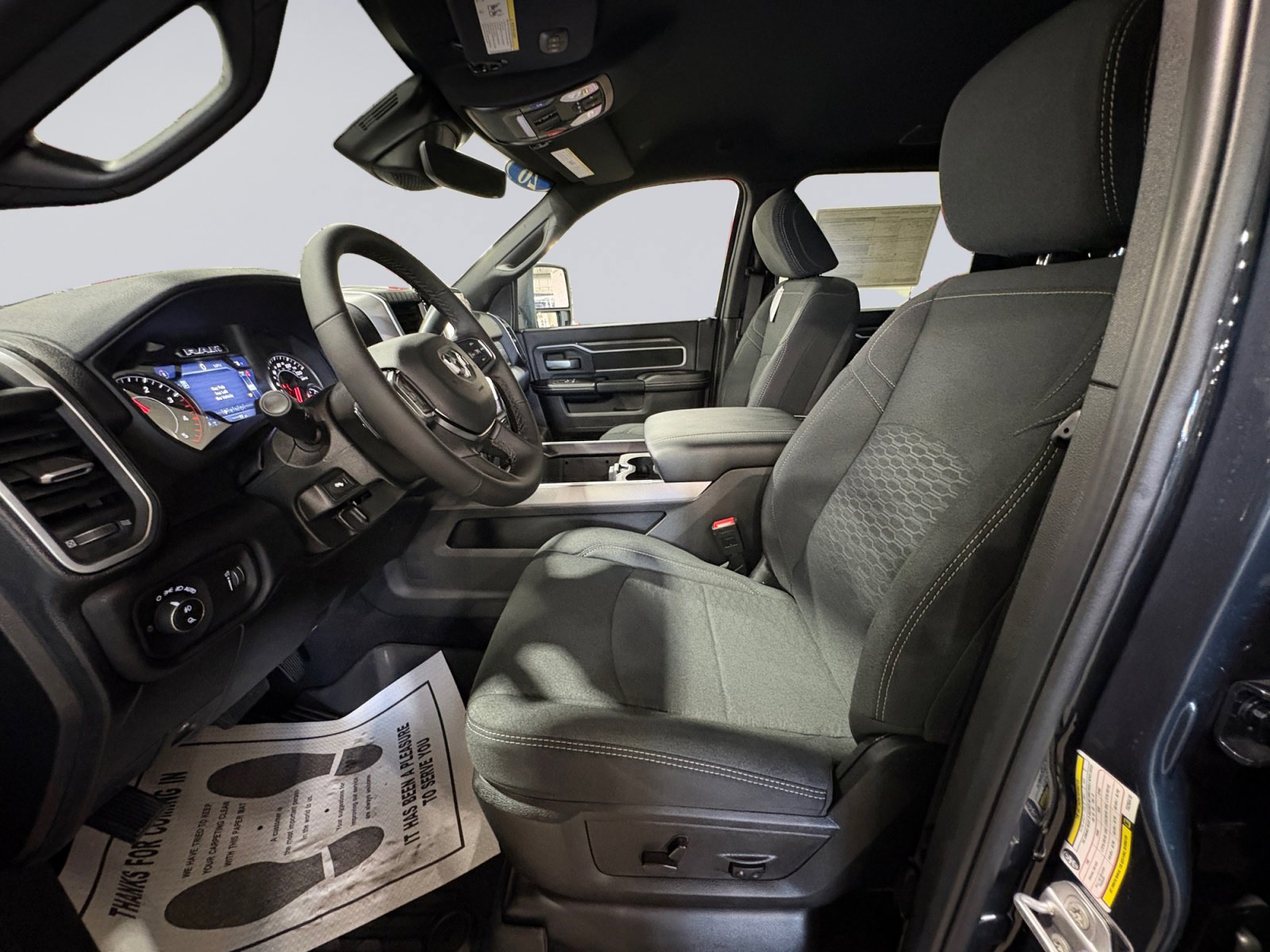 New 2026 RAM 2500 Big Horn AWD/4WD image 9