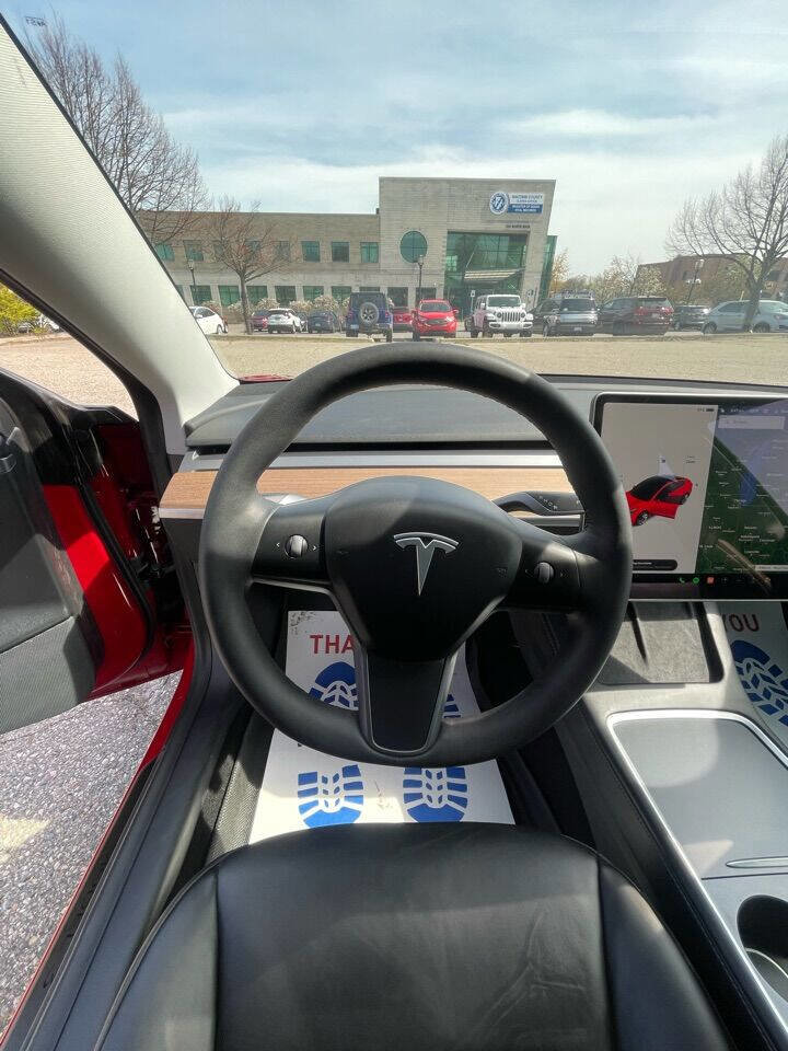 Used 2021 Tesla Model 3 Standard Range Plus image 8
