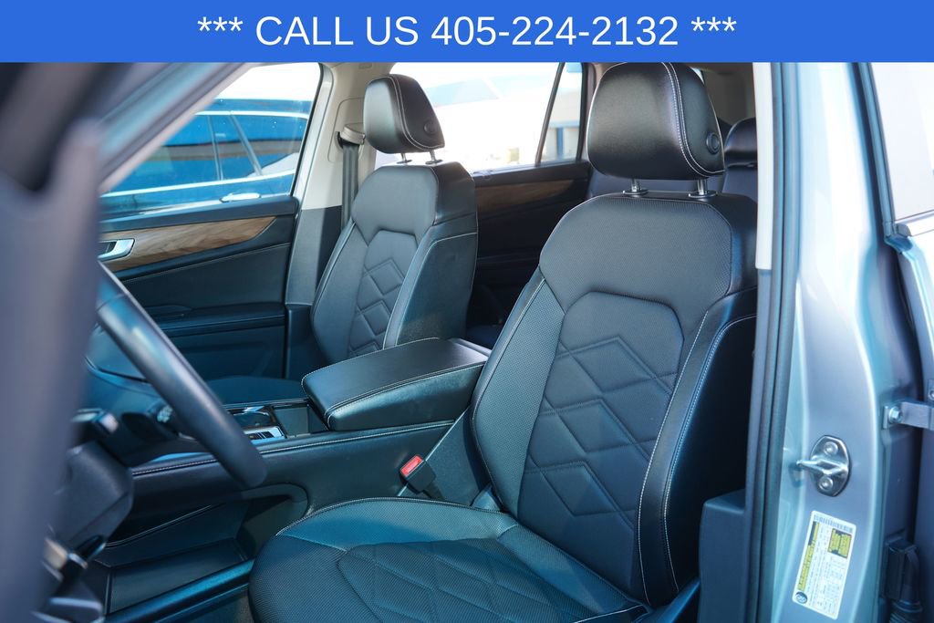 Used 2025 Volkswagen Atlas SE image 19