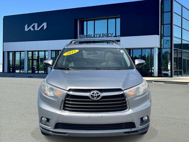 Used 2015 Toyota Highlander XLE image 2