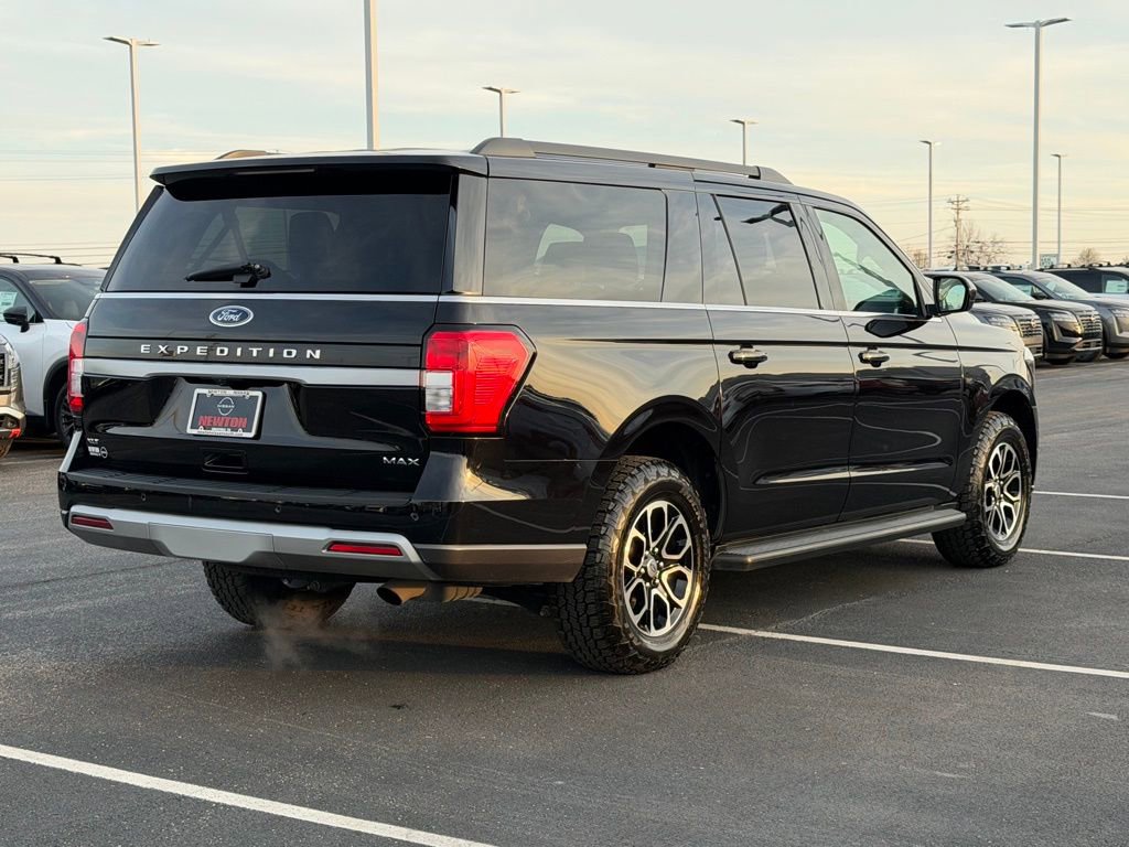 Used 2024 Ford Expedition Max XLT image 5