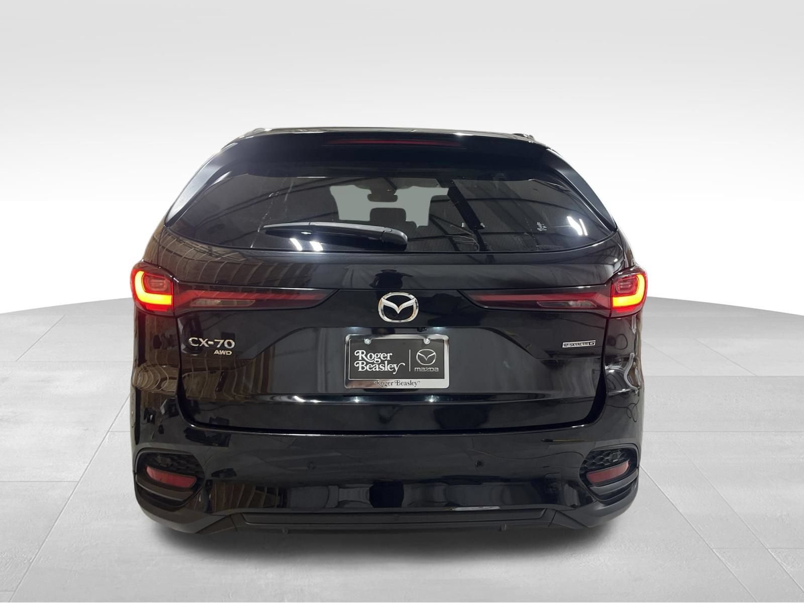 Certified 2025 MAZDA CX-70 3.3 Turbo w/ Preferred Package AWD/4WD image 6