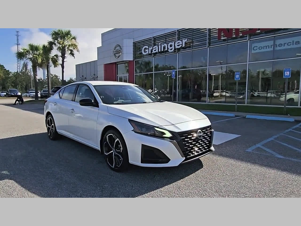 Used 2024 Nissan Altima 2.5 SR AWD/4WD image 18