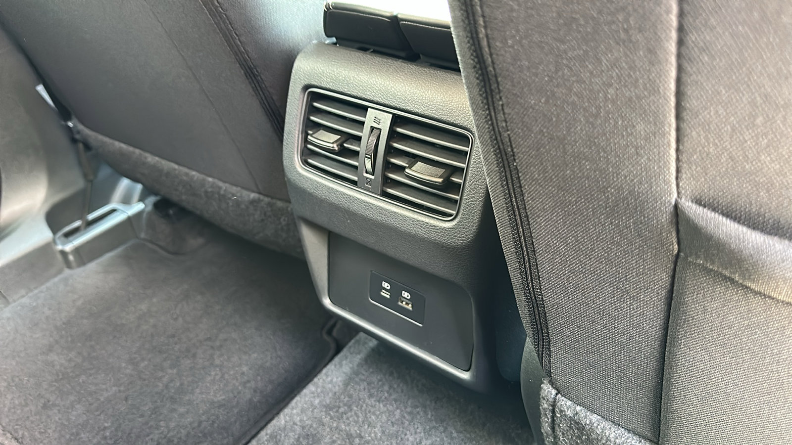 Certified 2023 Nissan Rogue SV image 24