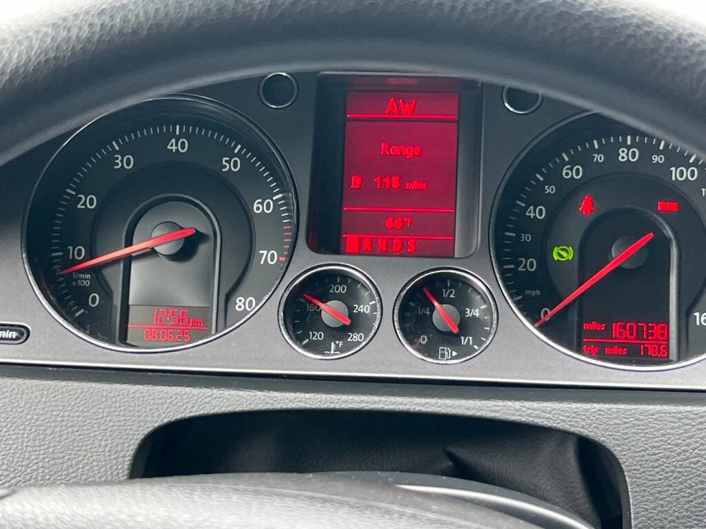 Used 2008 Volkswagen Passat 2.0T image 13