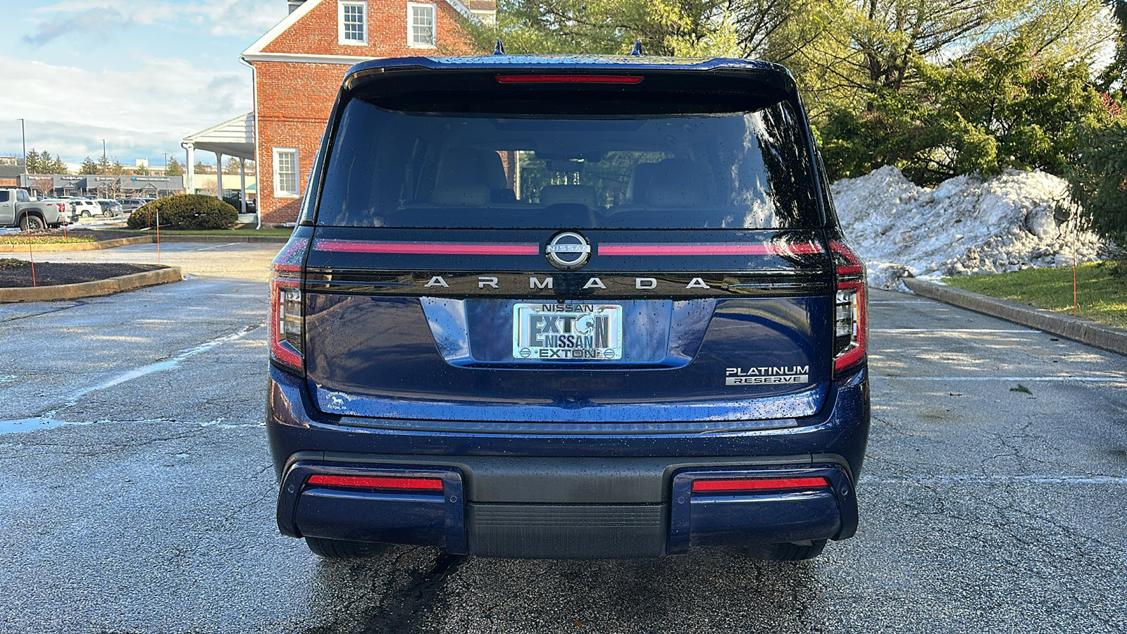 Certified 2025 Nissan Armada Platinum Reserve image 6