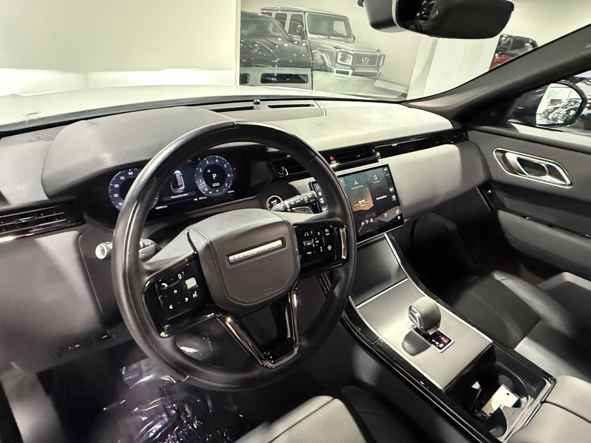 Used 2024 Land Rover Range Rover Velar Dynamic SE AWD/4WD image 21