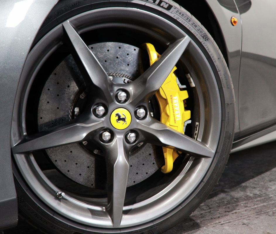 Used 2016 Ferrari 488 GTB image 16