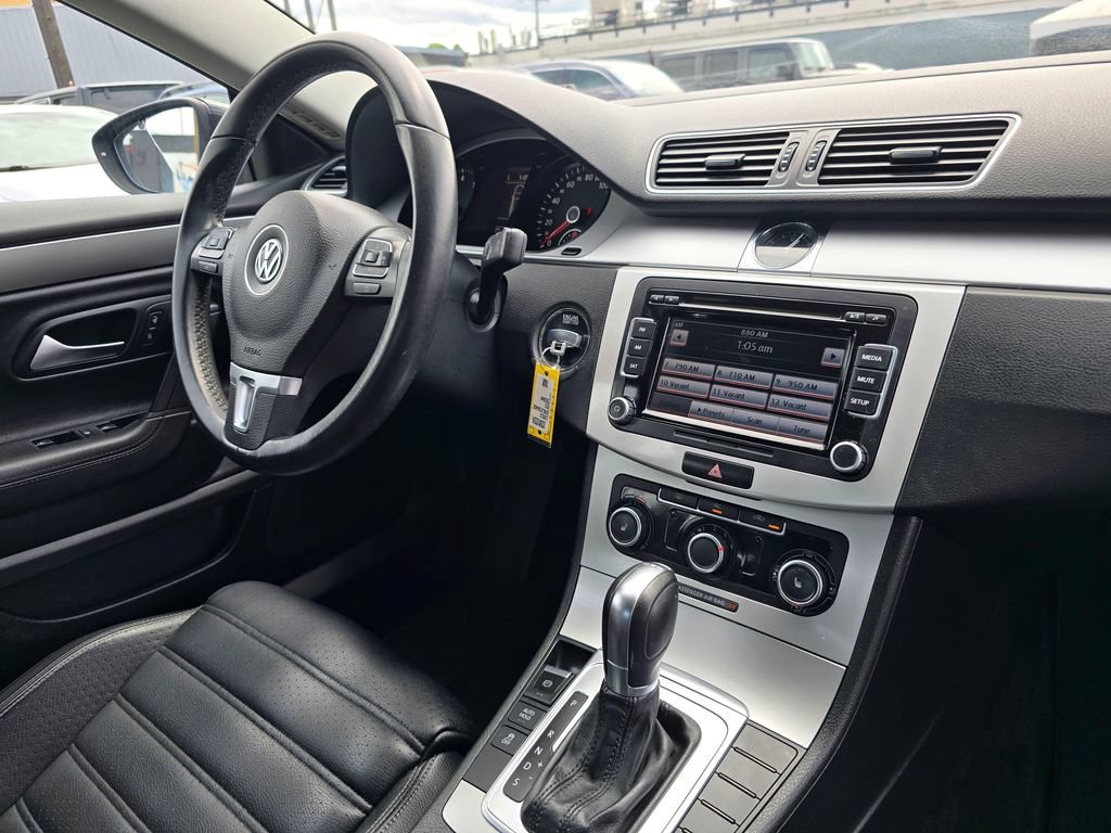 Used 2012 Volkswagen CC Sport FWD image 11