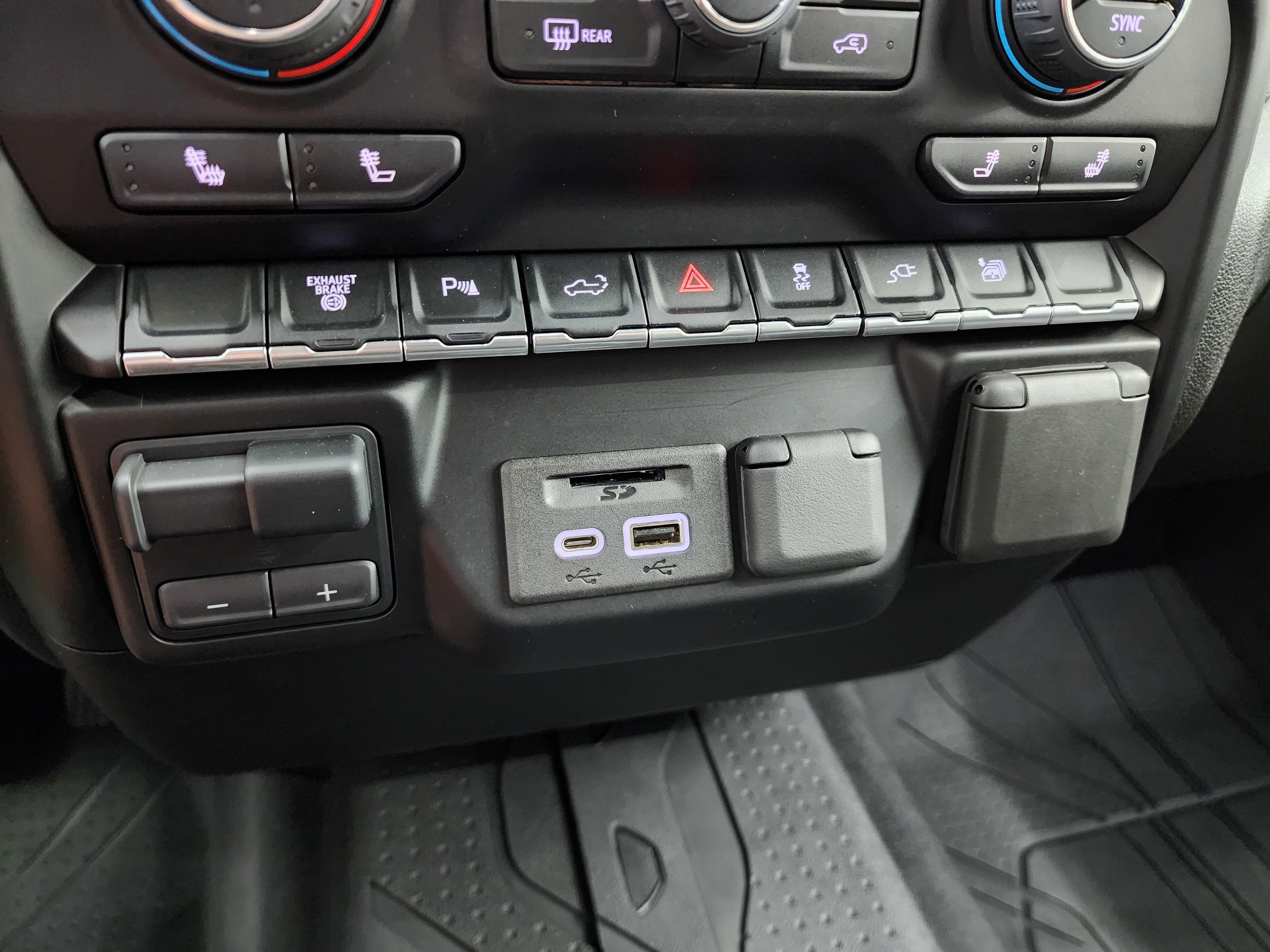 Used 2022 Chevrolet Silverado 2500 LTZ w/ Safety Package image 44