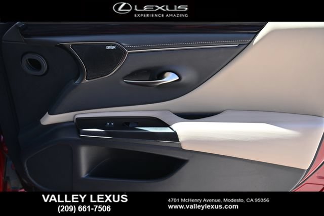 Used 2020 Lexus ES 350 Ultra Luxury w/ Accessory Package 2 FWD image 20
