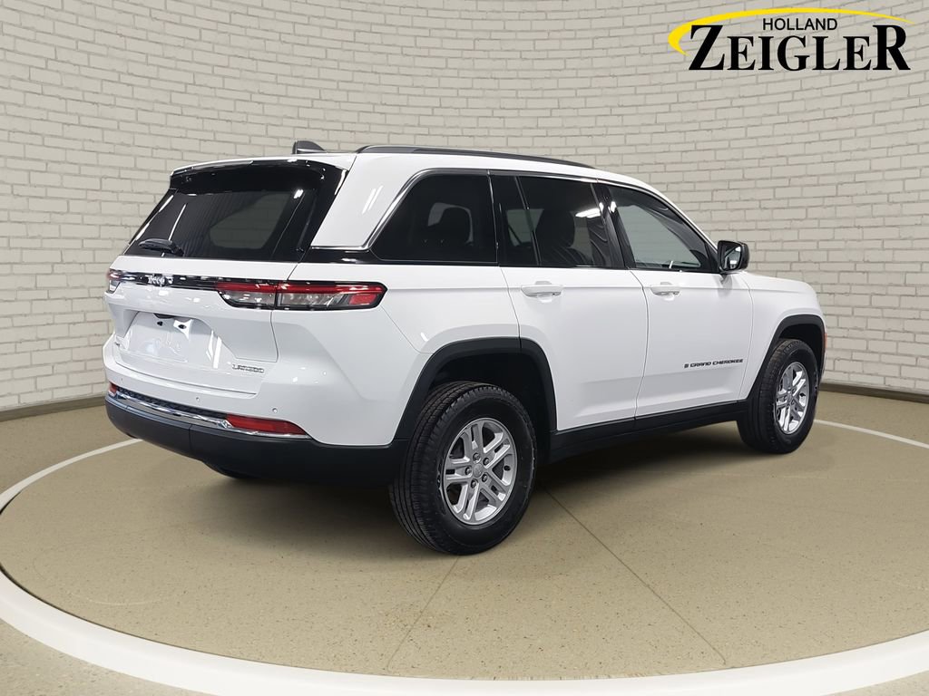 Used 2023 Jeep Grand Cherokee Laredo image 5