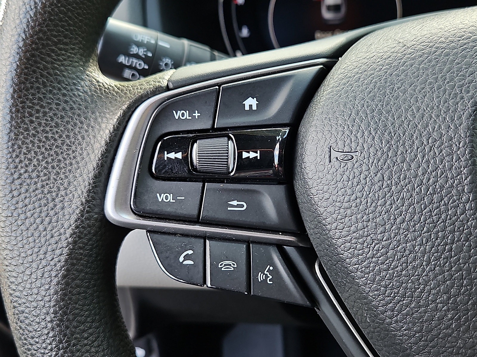 Used 2019 Honda Accord EX image 23