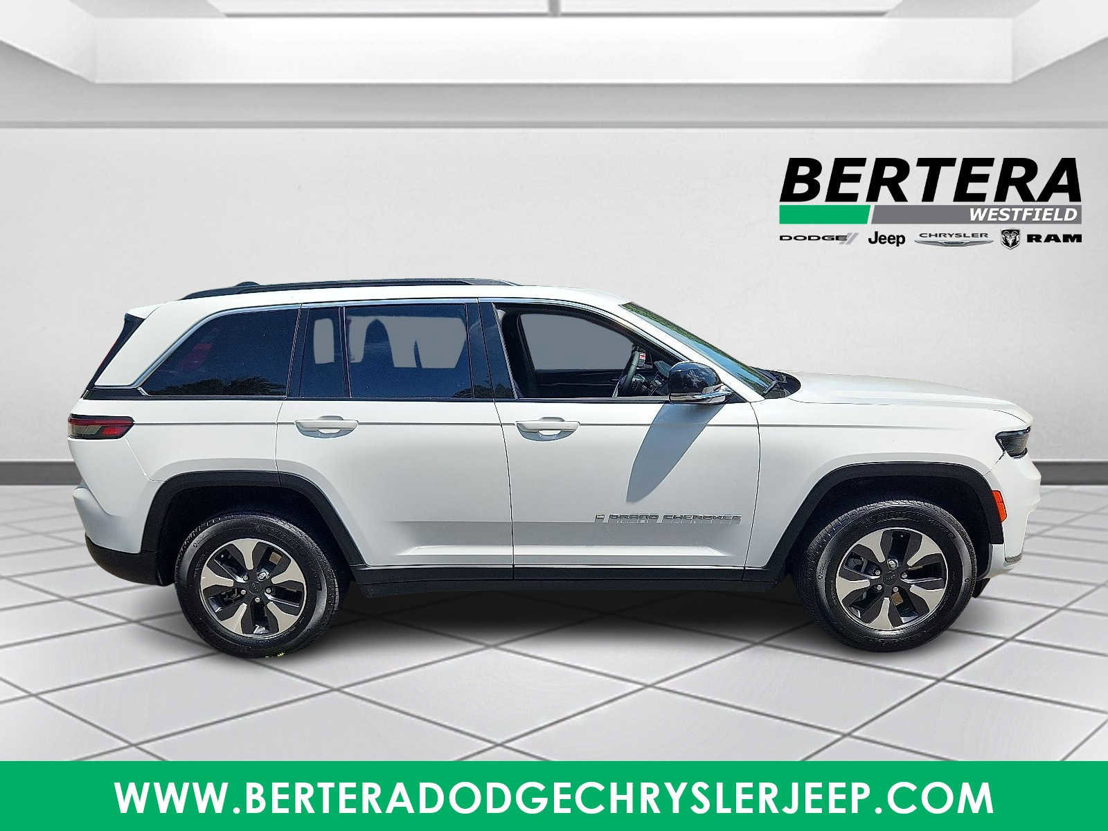 Used 2024 Jeep Grand Cherokee Limited 4xe image 7