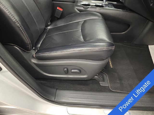 Used 2018 Nissan Pathfinder SL FWD image 10