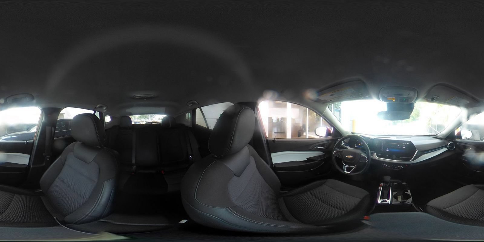 Used 2025 Chevrolet Trax LT w/ LT Convenience Package FWD image 41