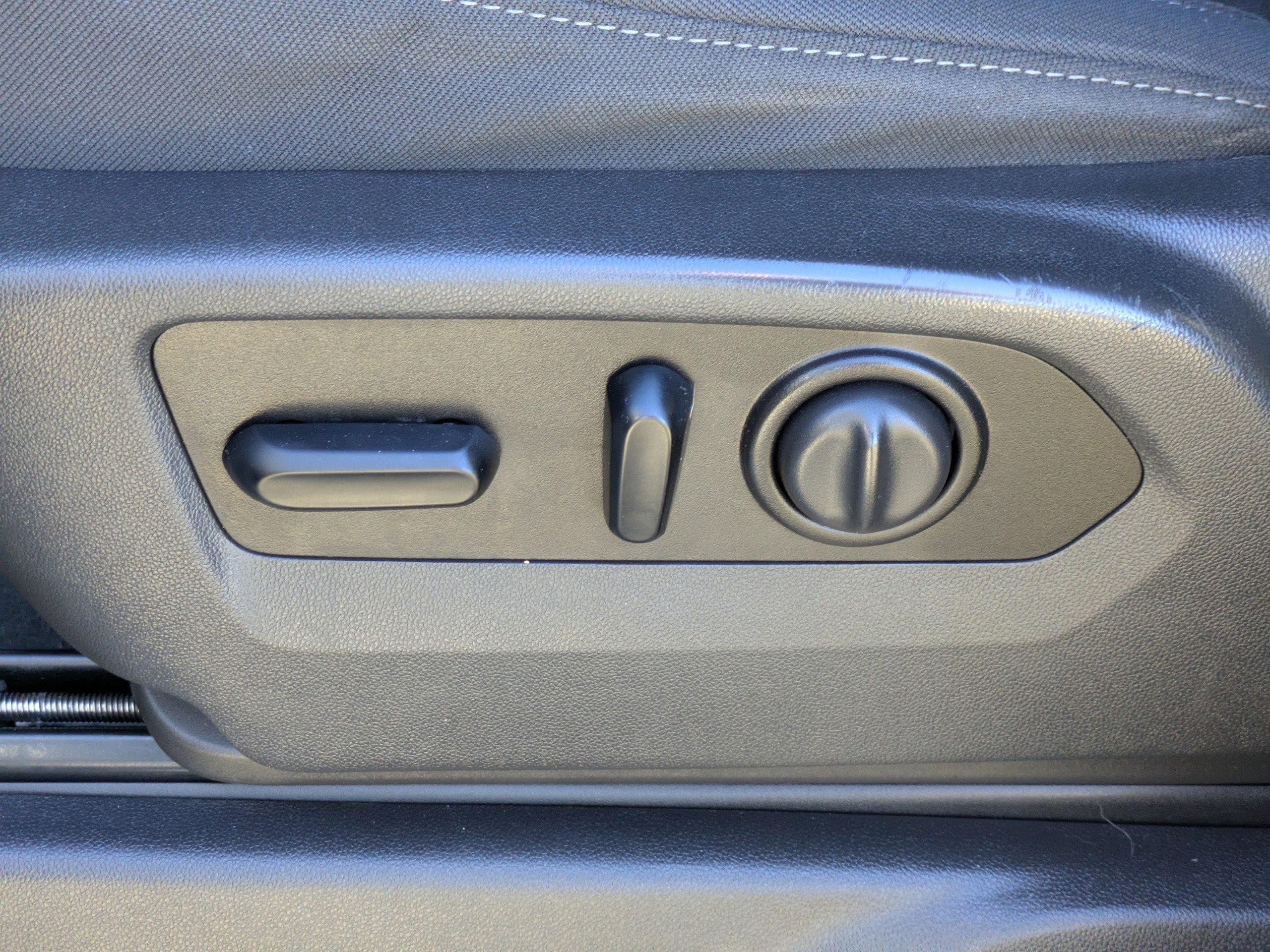 Used 2021 Chevrolet Silverado 1500 LT Trail Boss w/ Bed Protection Package image 18