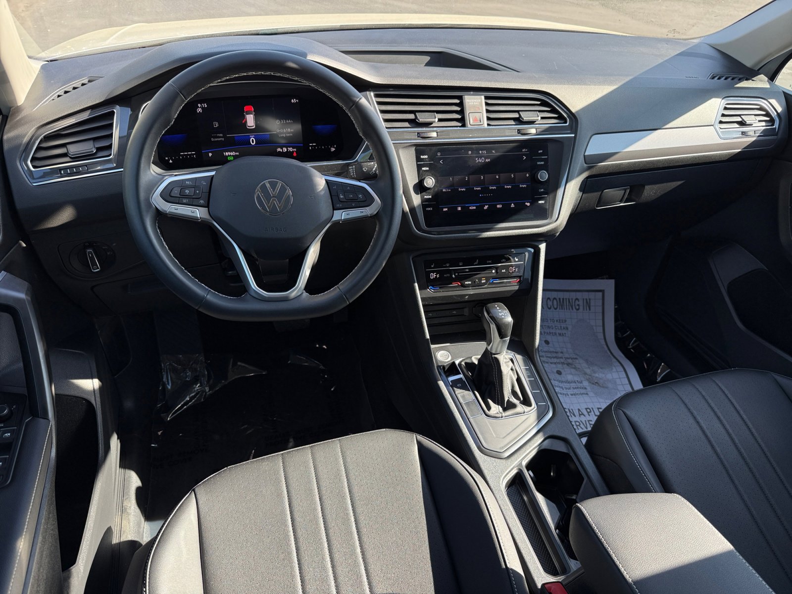 Used 2023 Volkswagen Tiguan SE image 14