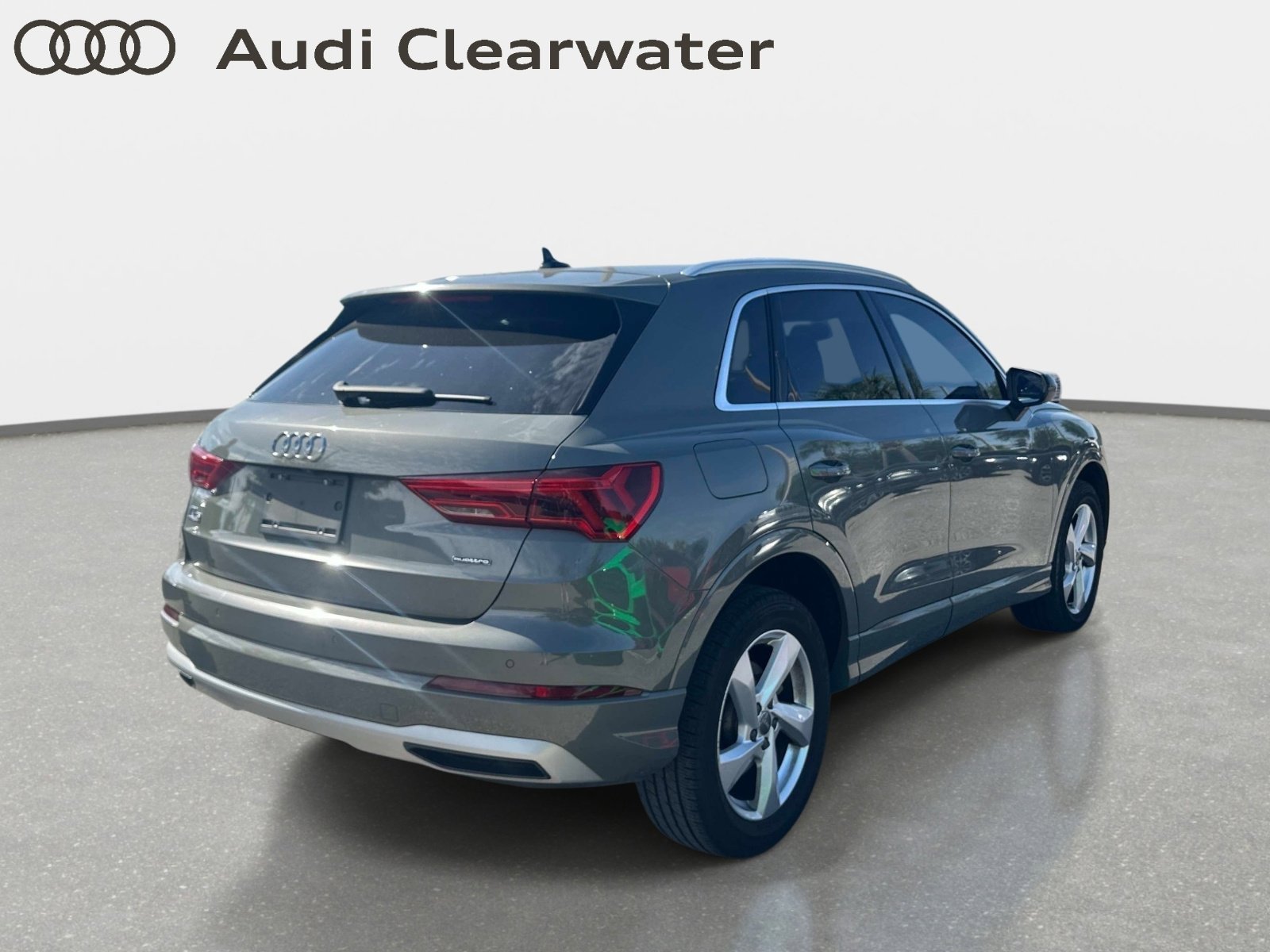 Used 2020 Audi Q3 2.0T Premium Plus w/ Premium Plus Package AWD/4WD image 3