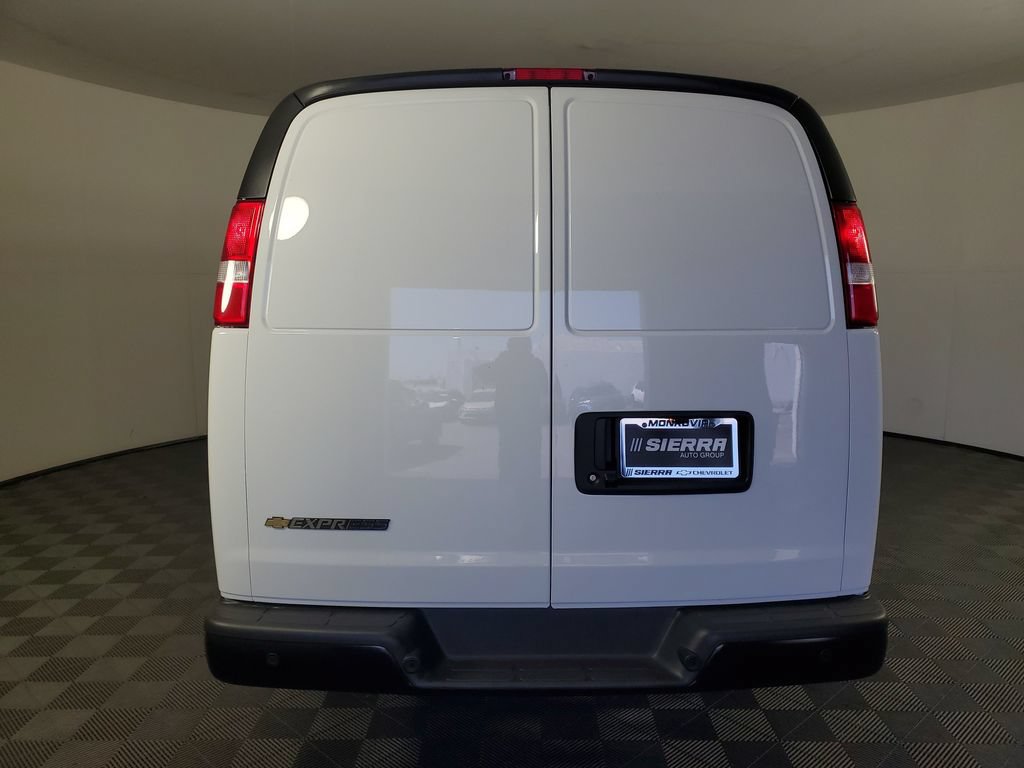 New 2026 Chevrolet Express 2500 w/ Driver Convenience Package RWD image 5