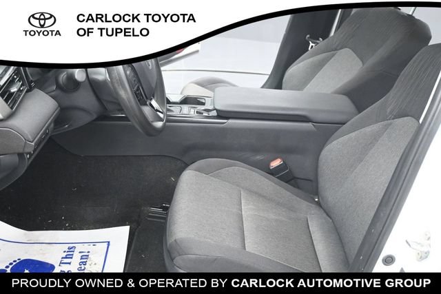 Used 2025 Toyota Camry SE FWD image 16