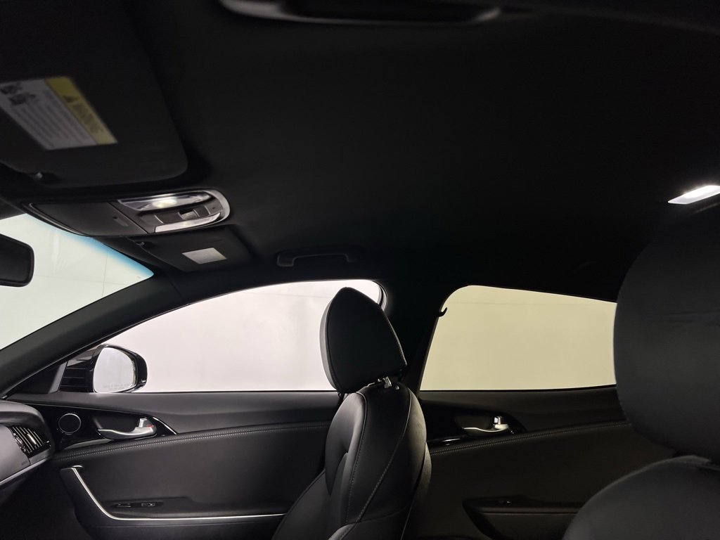 Used 2021 Kia Stinger GT-Line image 24