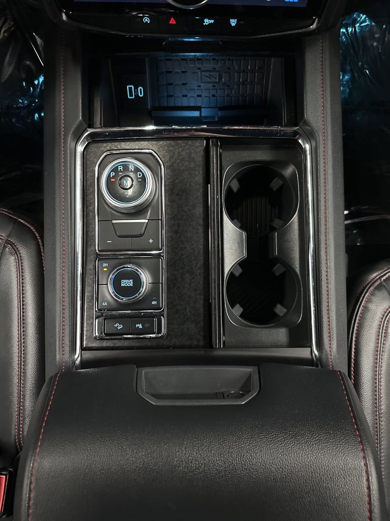 Used 2024 Ford Expedition Limited image 22