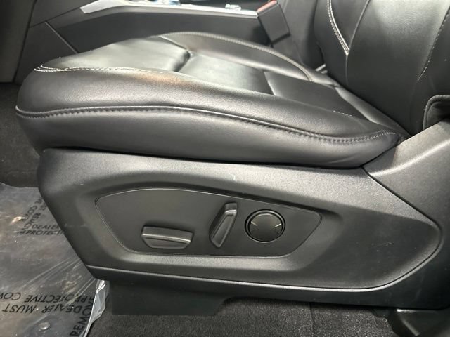Used 2023 Ford Explorer XLT w/ Equipment Group 202A AWD/4WD image 10