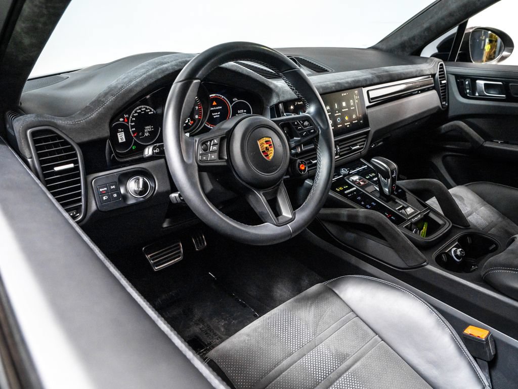 Certified 2023 Porsche Cayenne Turbo GT AWD/4WD image 16
