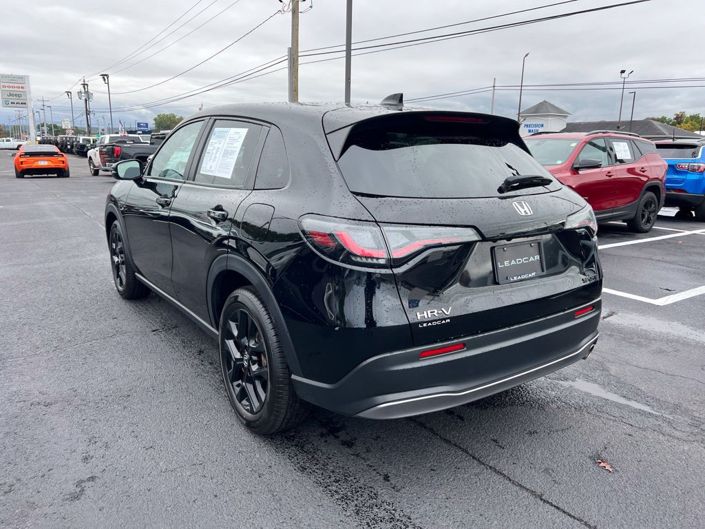 Used 2025 Honda HR-V Sport image 3